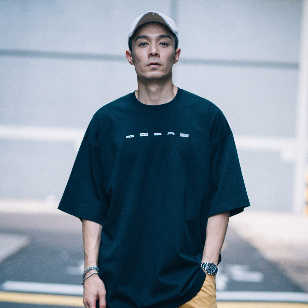 XPX LOGO PARADE BLACK CREW NECK TEE