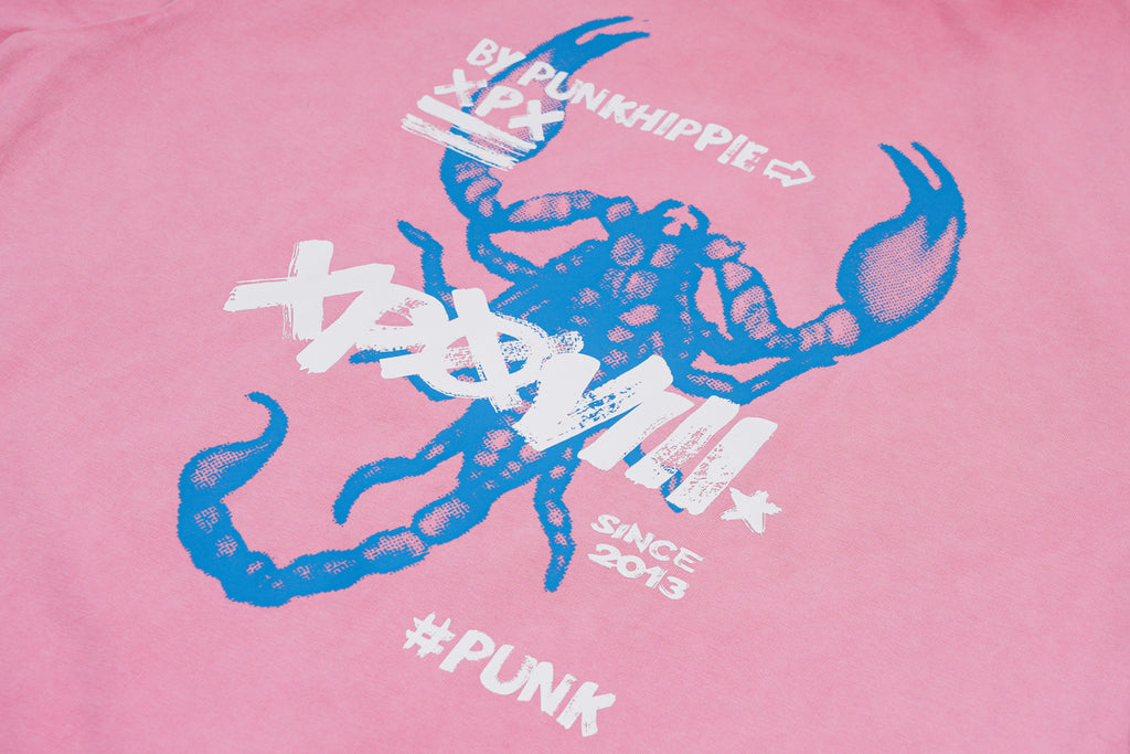 XPX SCROPION PRINT CREW NECK TEE IN PINK