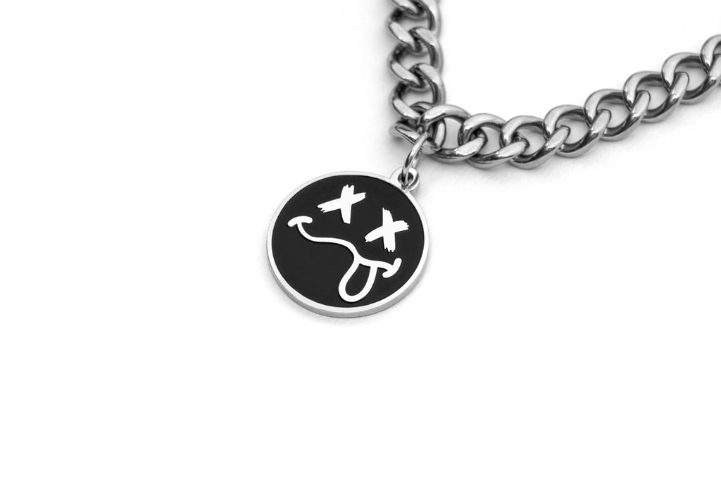 XPX SILLY FACE LAMINATED NECKLACE