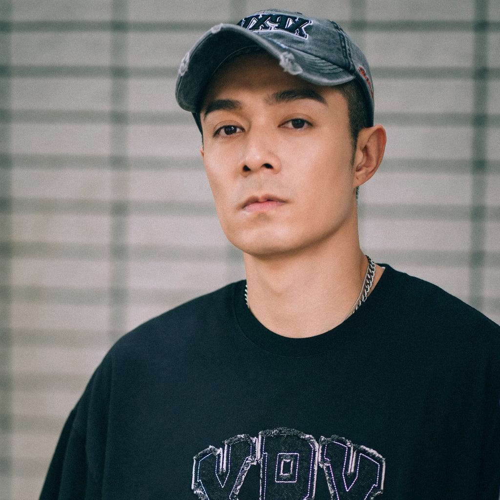 XPX DENIM EMBROIDERY PRINT BLACK CREW NECK TEE