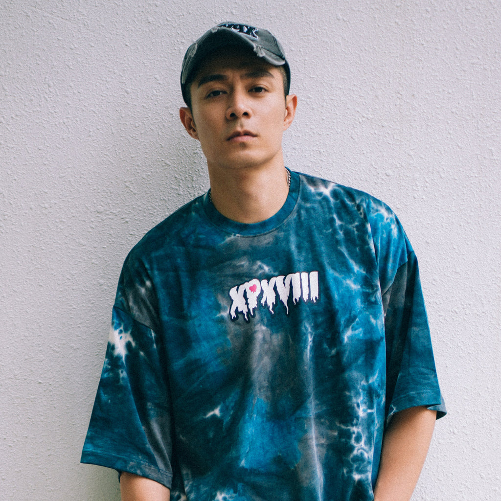 XPX DRIPPING LOGO WITH TIE DYE PRINT NAVY CREW NECK TEE