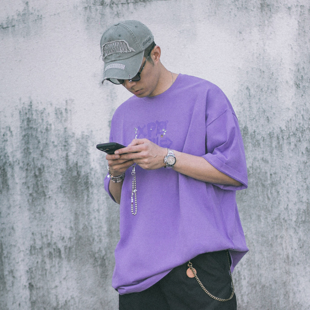 XPX XPXVIII HAND WRITE LOGO WITH METAL SEQUINS PURPLE CREW NECK TEE