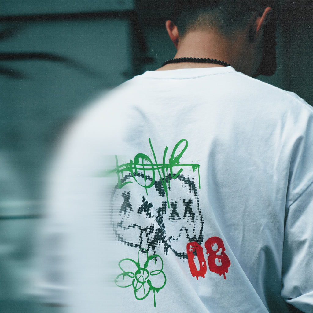XPX XPXVIII WITH GRAFFITI STYLE SMILE FACES WHITE CREW NECK TEE