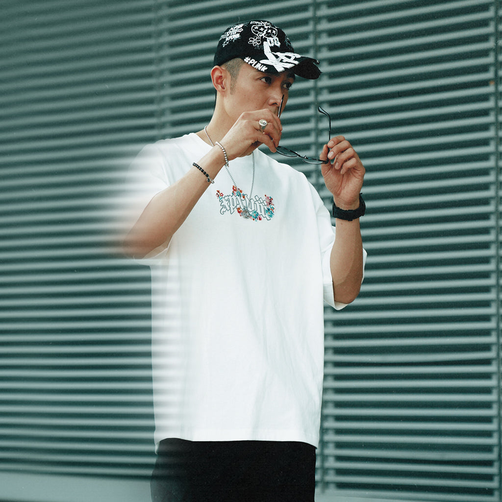 XPX EMBROIDREY WILD FLOWER WHITE CREW NECK TEE