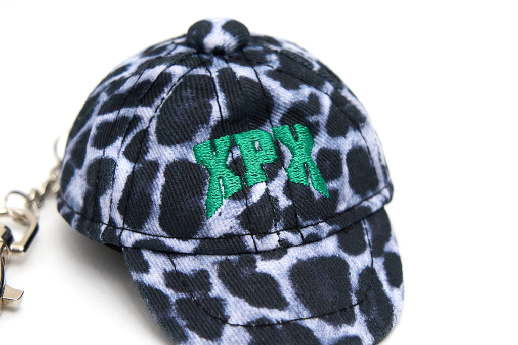 XPX LEOPARD CAP KEY HOLDER IN GREY