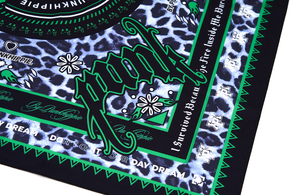 XPX GREY LEOPARD PRINT SOUVENIR SCARF