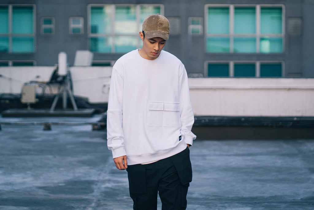 XPX 'FRONT POCKETS' WHITE CREW NECK SWEATER